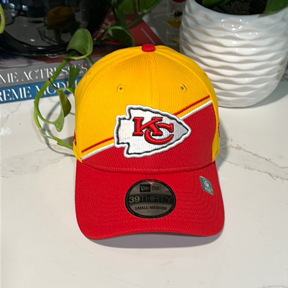 New Kansas City Chiefs New Era 39thirty flex fit cap 3 sizes available